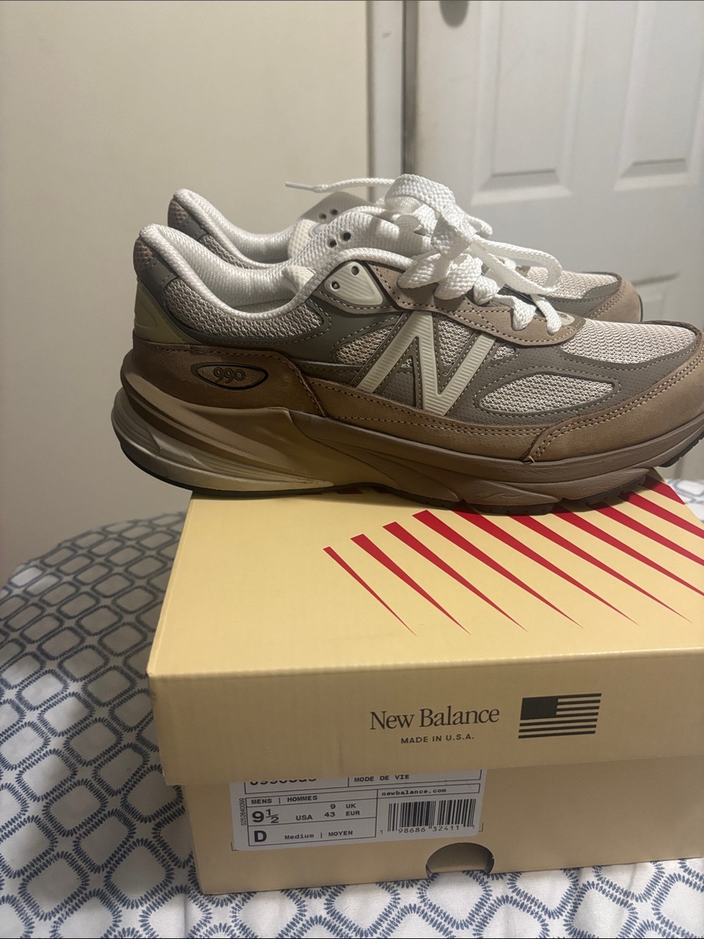 New Balance Men's Sneakers in White, Tan, Beige